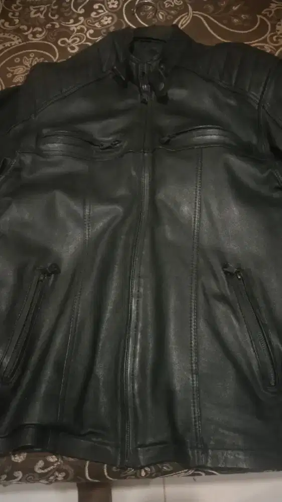 di jual jaket kulit asli seken 700 nego