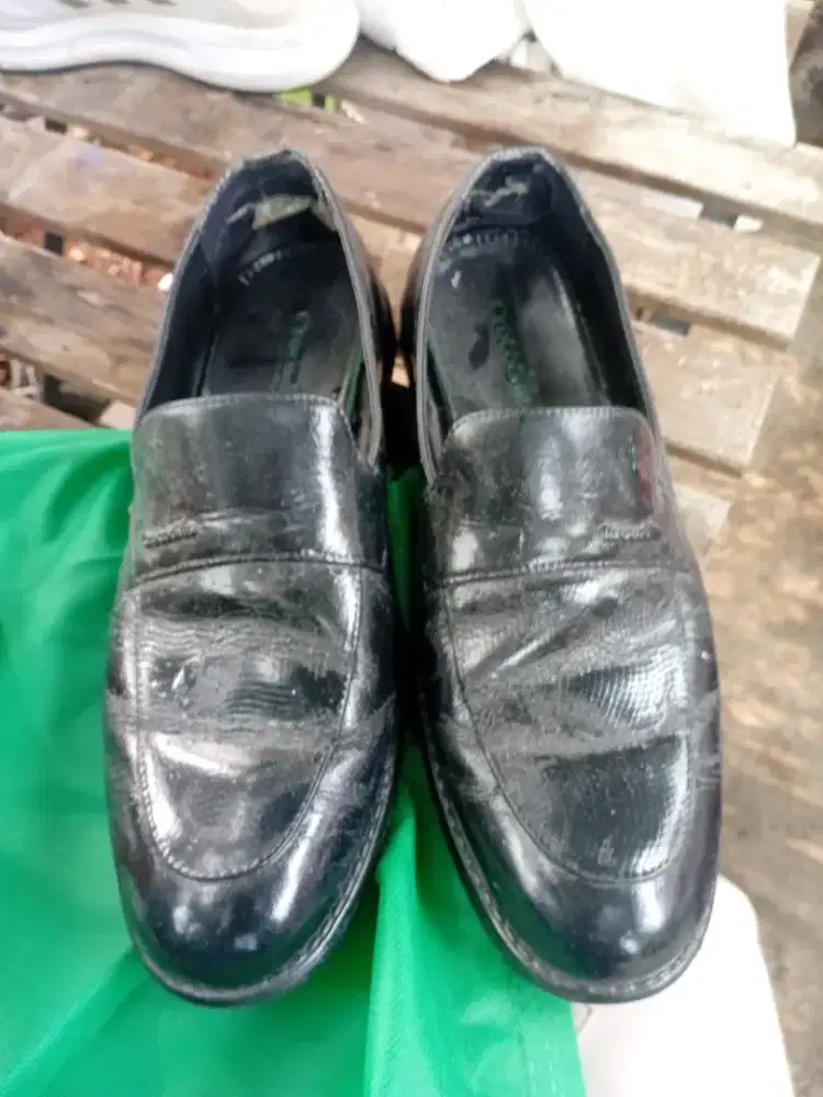 Sepatu kerja size 42