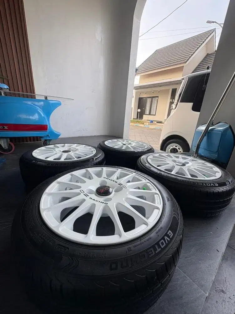 Velg OZ Racing R14 Original italy ban 90 persen