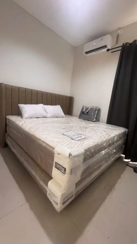 KASUR KING BED AND TWIN BED MERK DUNLOPILLO. (BARU)