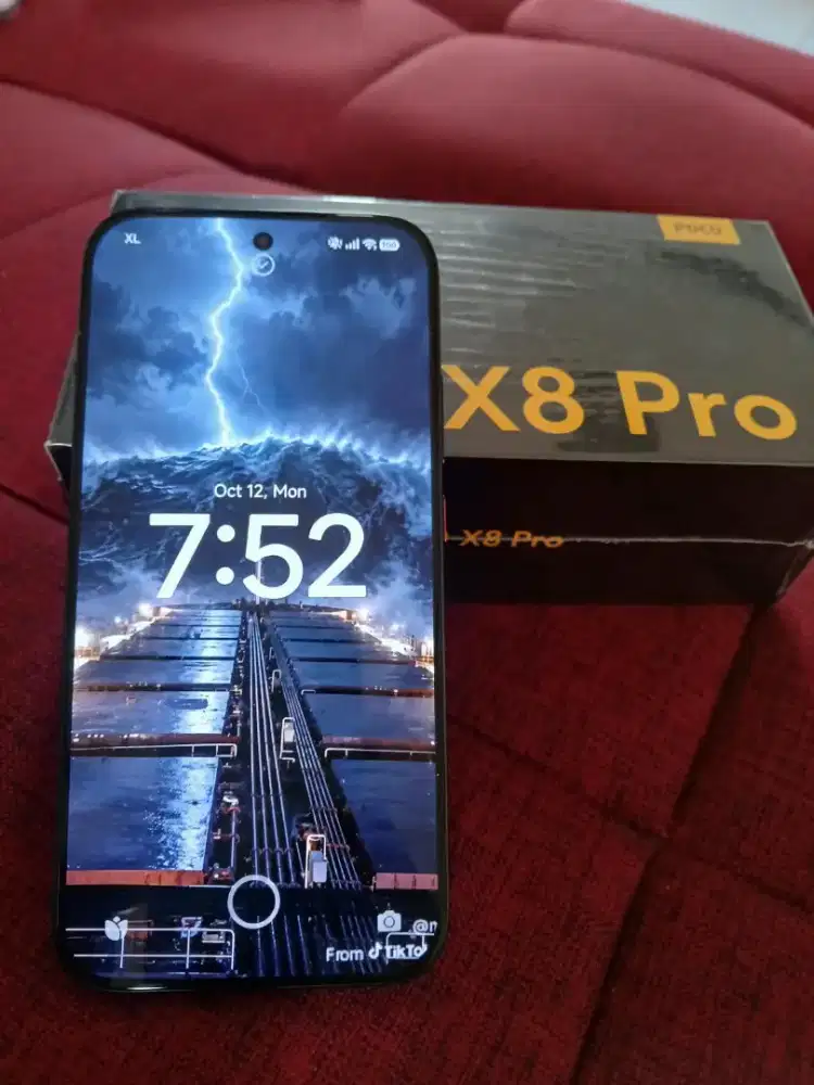 POCO X8 PRO 12/512 HITAM