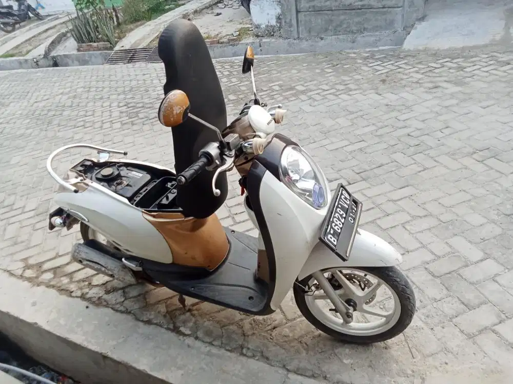 honda scoopy tahun 2010