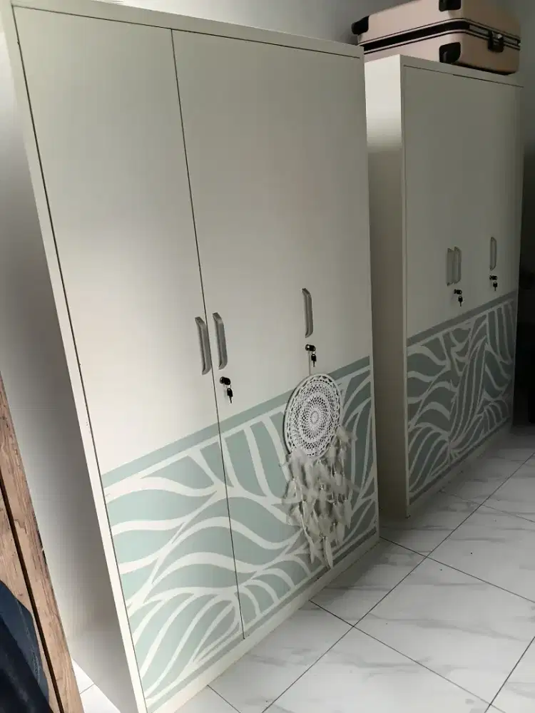 Lemari besi Informa