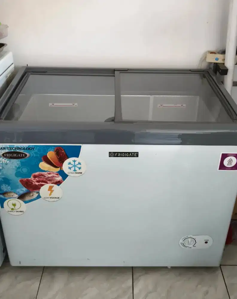 Freezer kaca slide FRIGIGATE F210SD masih bagus