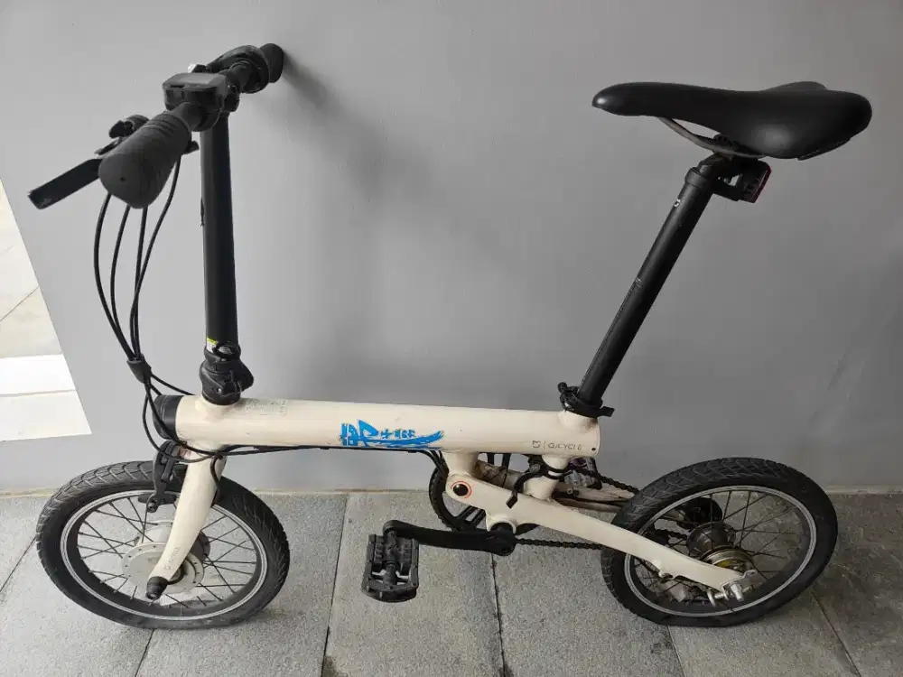 Sepeda listrik qicycle