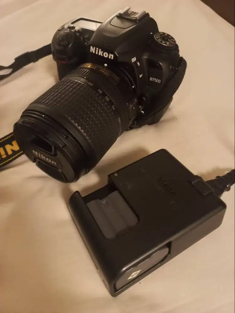 NIKON D7500 + LENSA NIKKOR DX 18–140mm | KONDISI MULUS