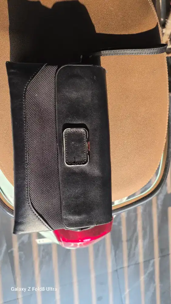 Pouch Tumi asli