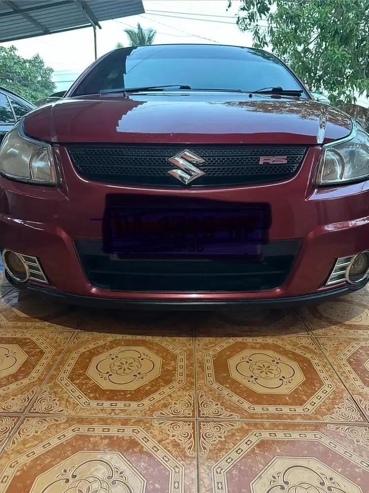 DIJUAL Mobil SUZUKI XOVER SX4