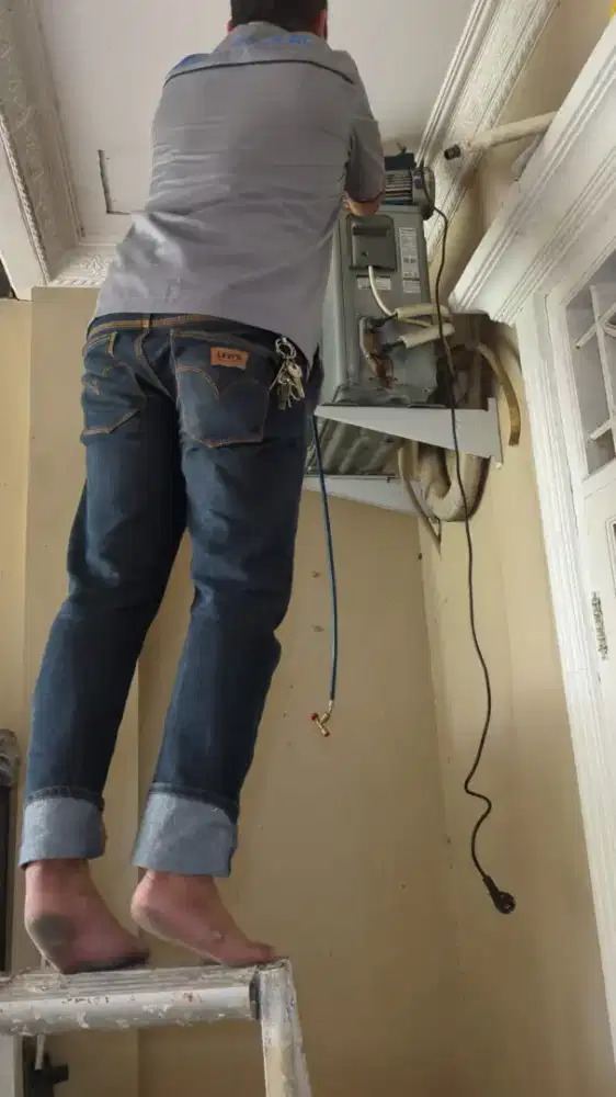 Jasa service AC