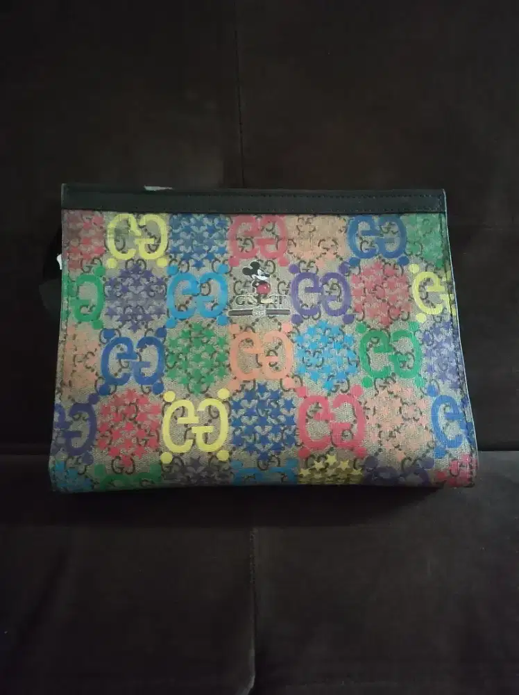 Tas tangan Gucci