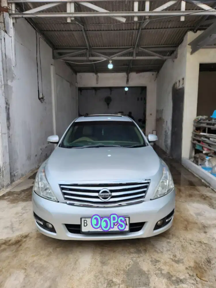 Nissan Teana 2010 Bensin