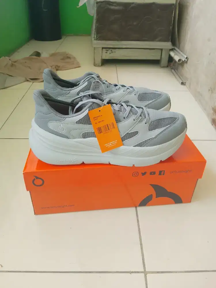 Sepatu ortuseight brussels size 41 BARU