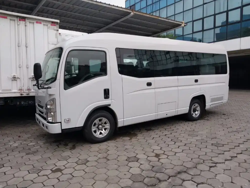 Isuzu Elf NLR Microbus Long 20 Seat