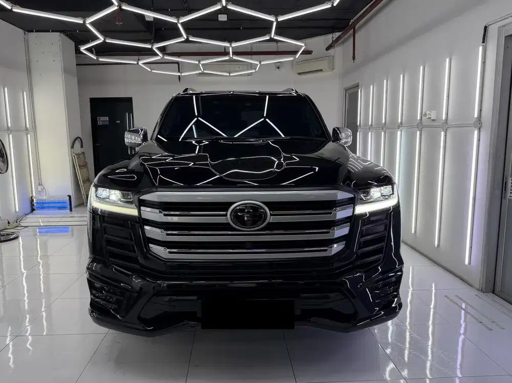 [ LOW KM ] Land Cruiser VXR300 V6 Twin turbo ATPM NIK 2024 reg 2025