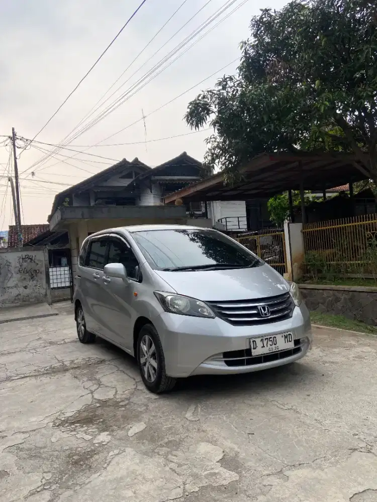 Honda Freed 1.5 E AT 2009