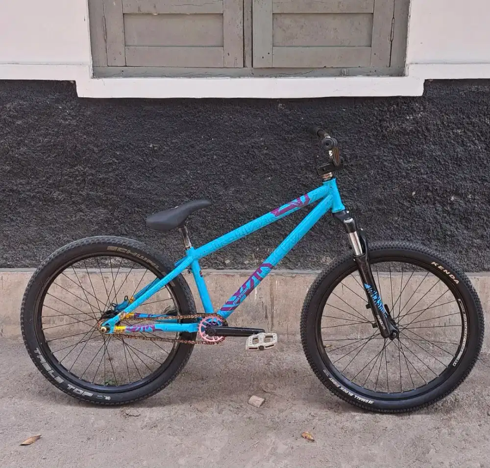 Sepeda gunung mtb street dirtjump 24 polygon dxp 2013