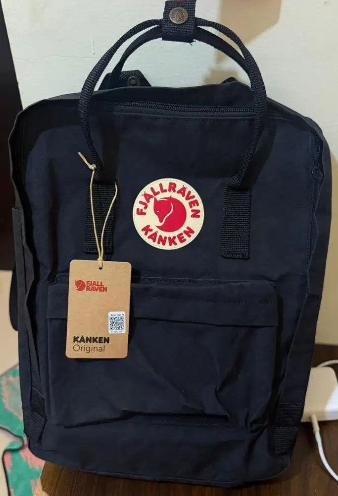 Tas Kanken Hitam