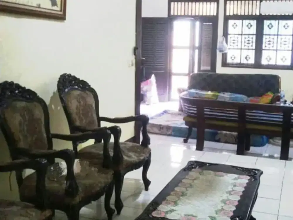 Dijual Rumah Hitung Tanah Bentuk Ngantong Akses Jalan 2 Mobil di Sebrang Mall Kota Kasablanka Palbatu Menteng Dalam Tebet Jakarta Selatan