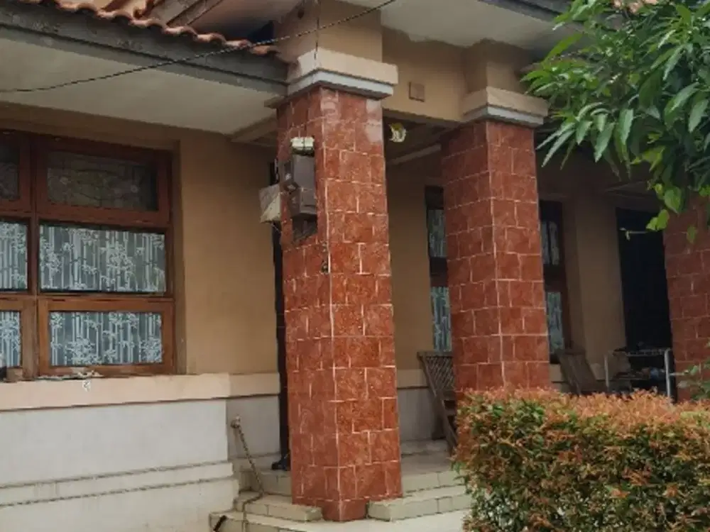 Dijual Rumah di Lippo Karawaci, 2 rumah jadi 1