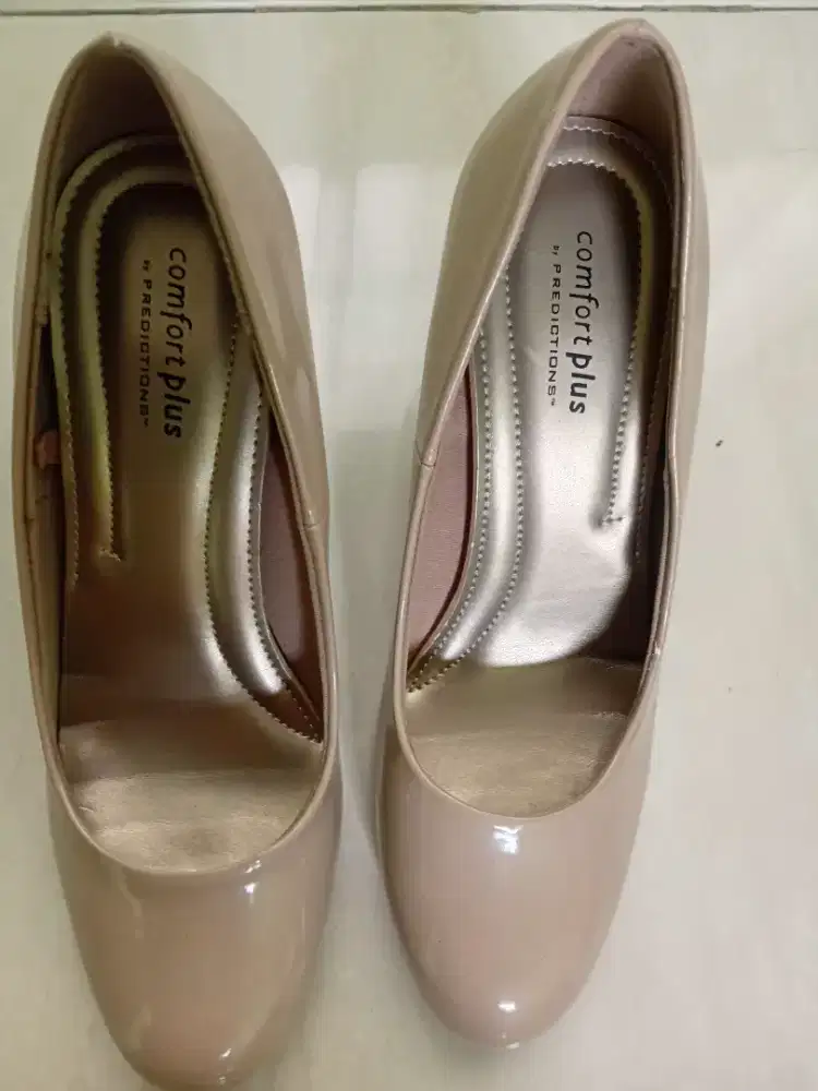 Sepatu cream confort plus high heels