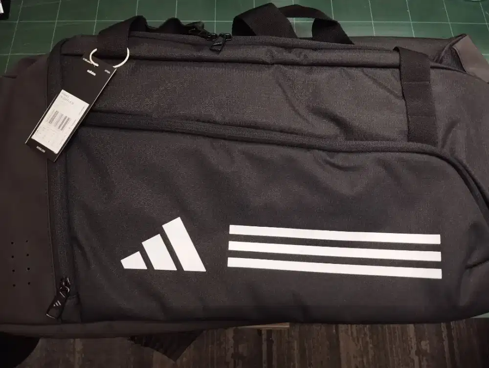 Dijual tas olahraga Adidas