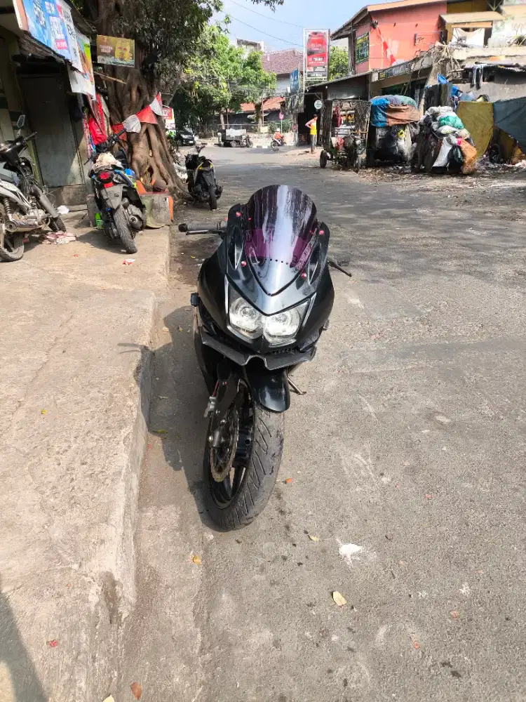 Dijual ninja 250R karbu tahun 2011