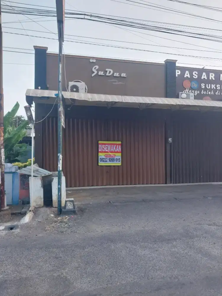 Disewakan Ruko bisa ditinggalli 4 kamar dan 1 KM