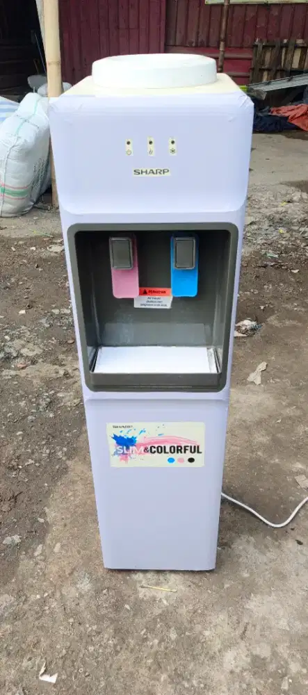 Dispenser sharp