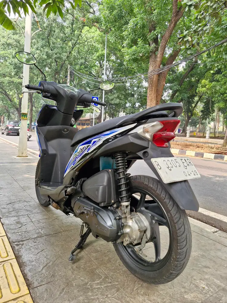 DIJUAL CASH HONDA BEAT CW CBS FI THN 2013 PJK IDUP SIAP PAKAI