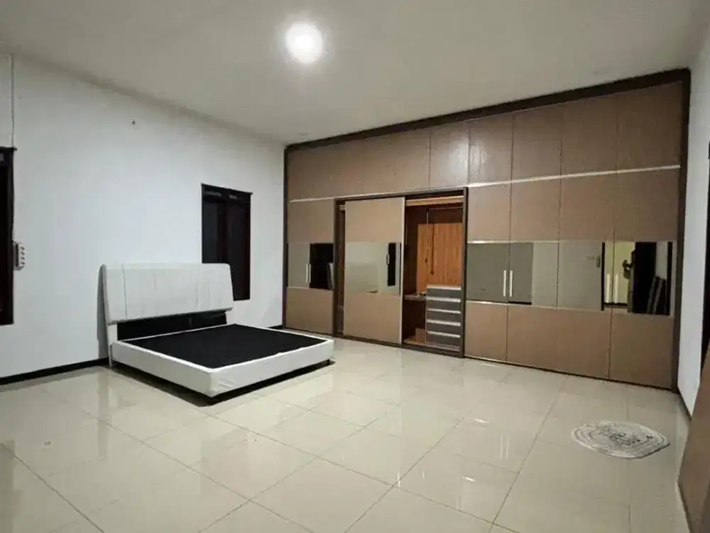 Sewa Nego Rumah Singgasan Pradana Lux Mewah Nyaman 2 Lantai