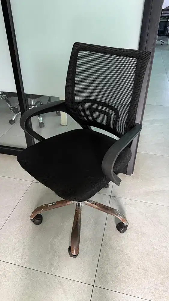Kursi kantor santai