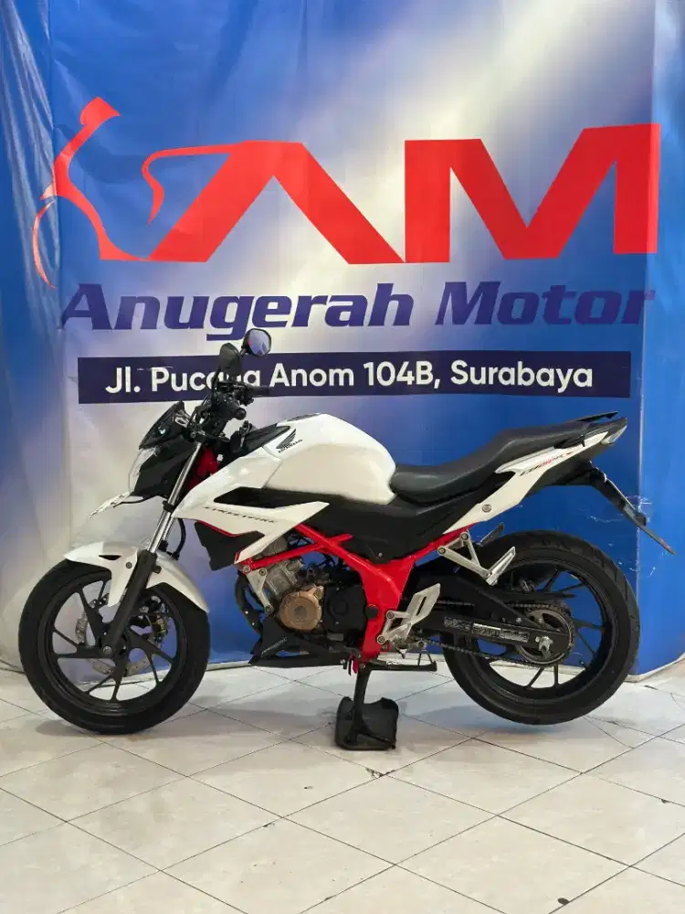KM Rendah - Honda CB 150R SE StreetFire Putih th 2019 Nego
