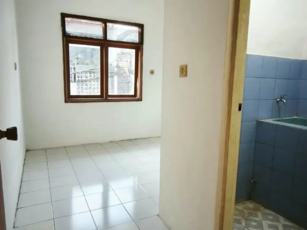 Jual Nego Rumah Taman Sakura Nyaman Renov Siap Huni Dekat Tol