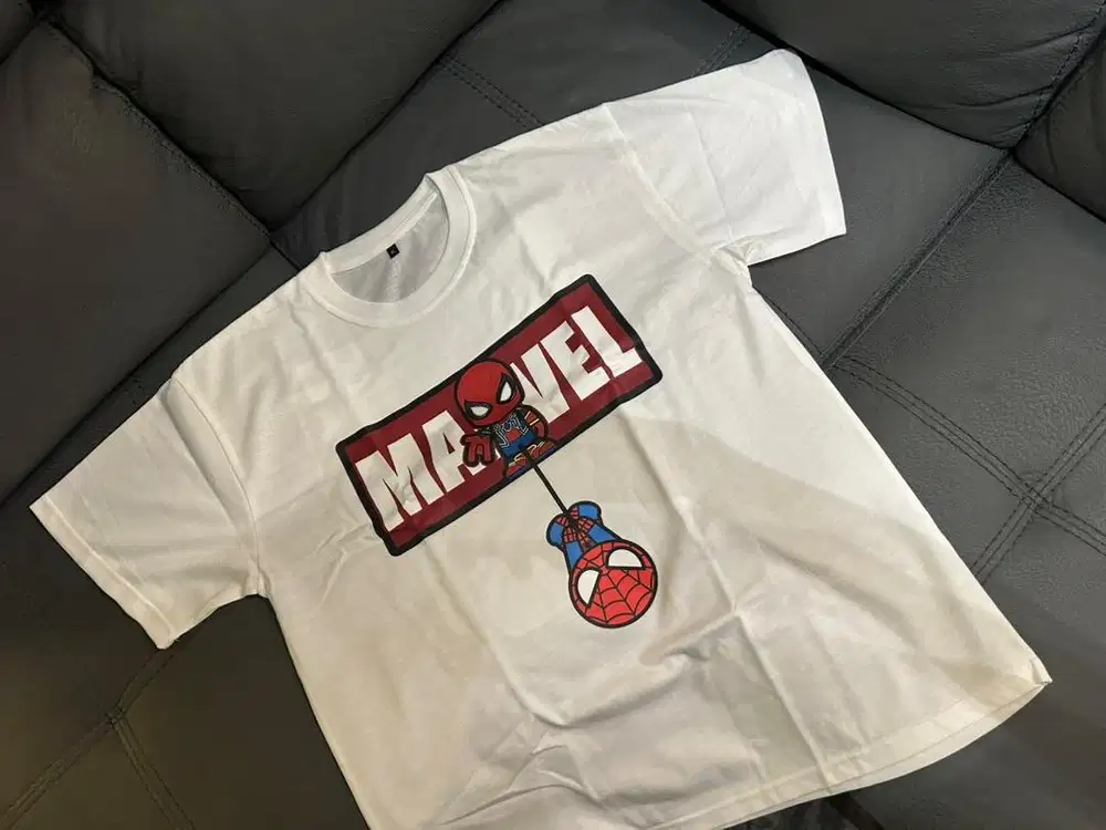 kaos spiderman putih