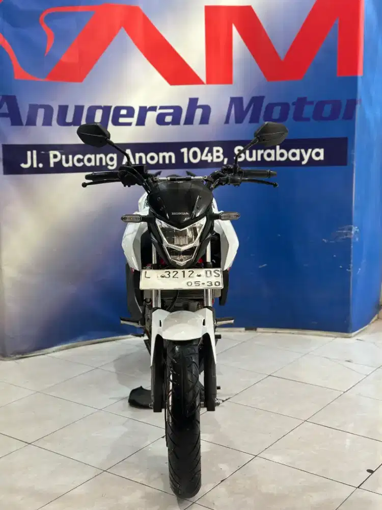 KM Rendah - Honda CB 150R SE StreetFire Putih Th 2019 Unit Mulus