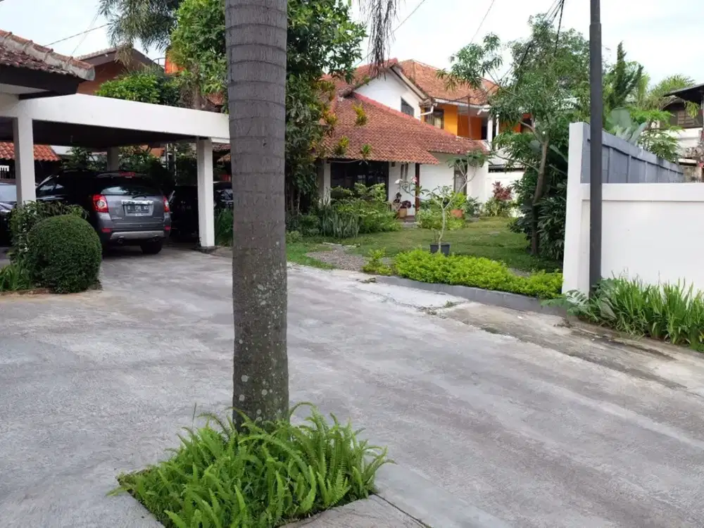 Rumah Tanah Luas Strategis Bisa Dijadikan Kostan di Siliwangi