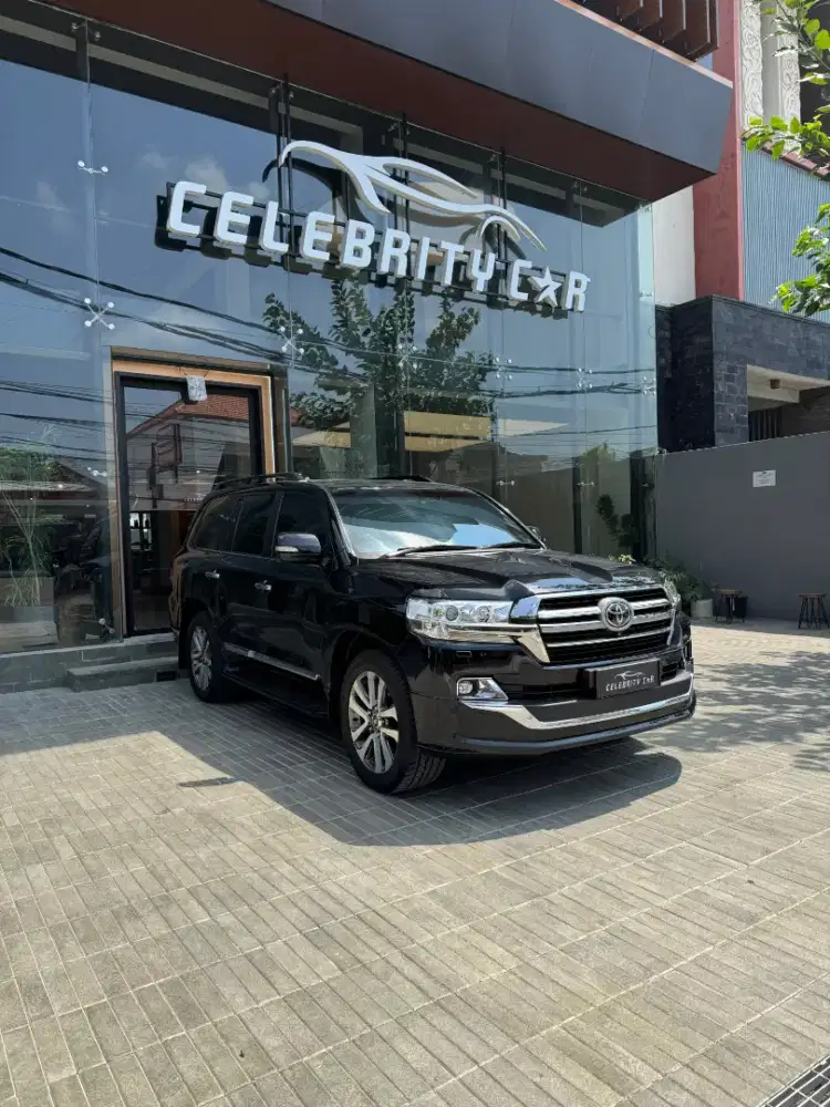 Toyota Land Cruiser 200 VXR 4x4 2020