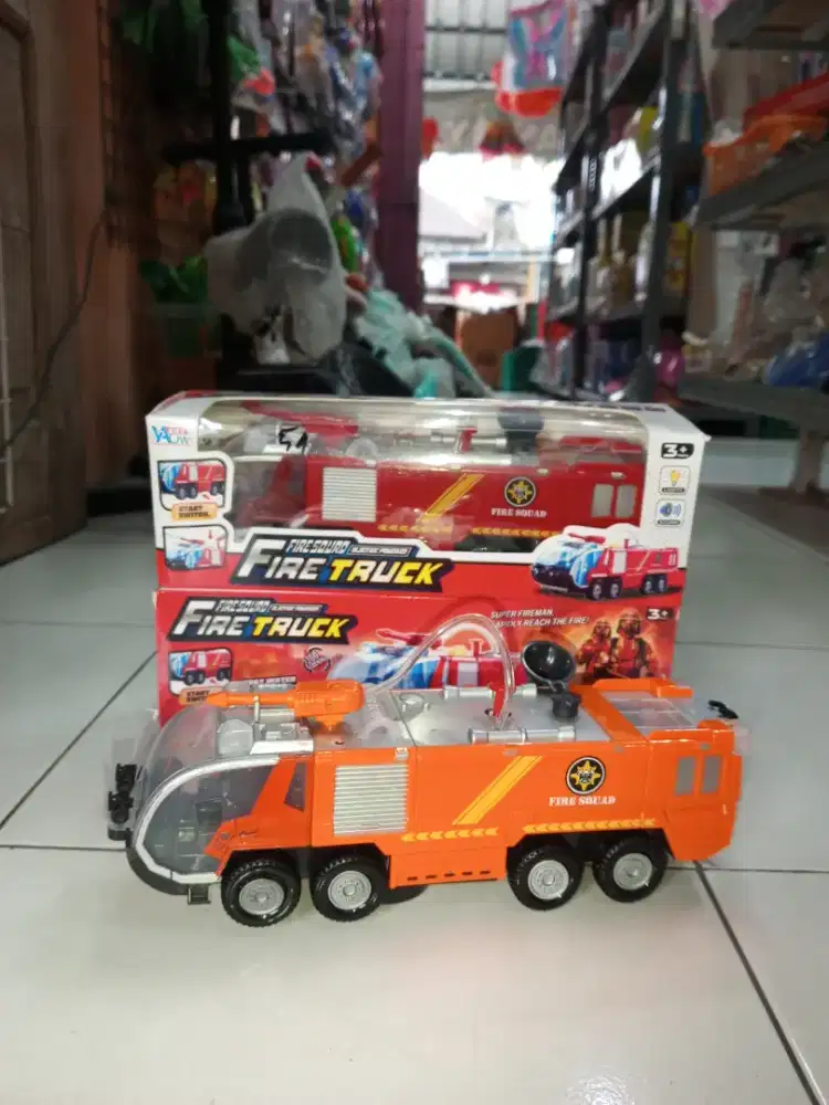 Mainan Anak Truk pemadam baterai selang air