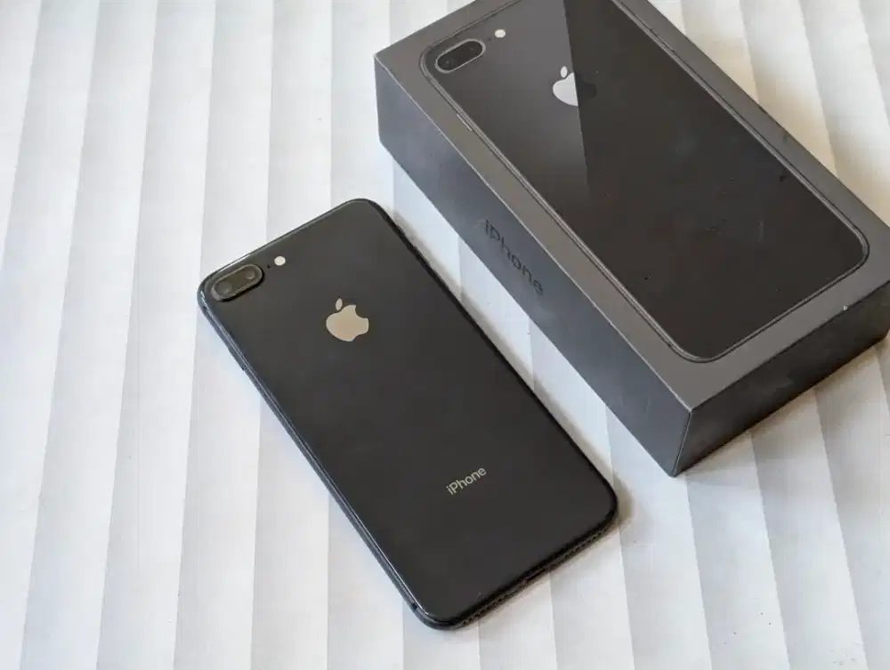 iPhone 8 Plus 64Gb ex iBox