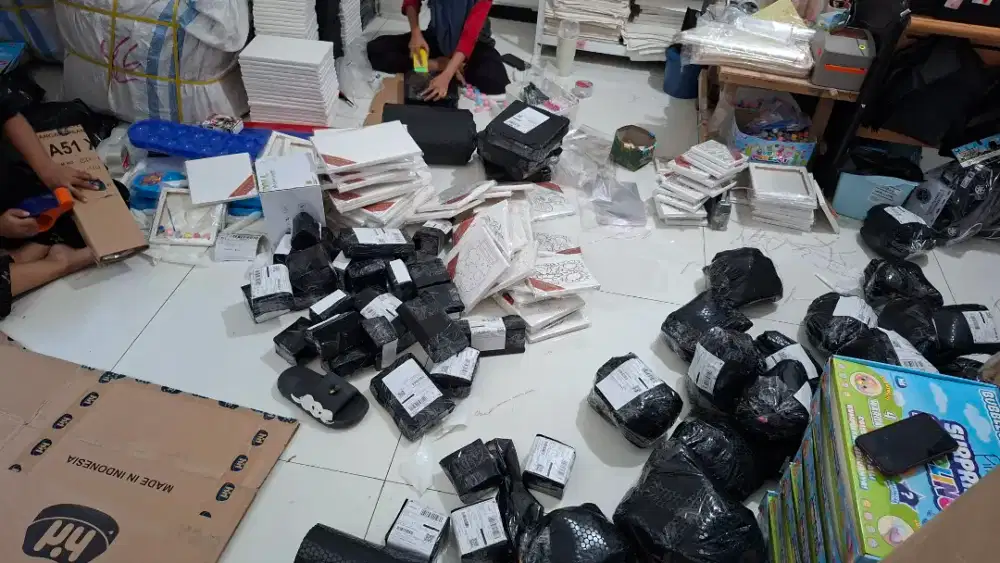 Wanita!! JASA SERABUTAN, BERSIH BERSIH RUMAH DAN PACKING ONLINE SHOP