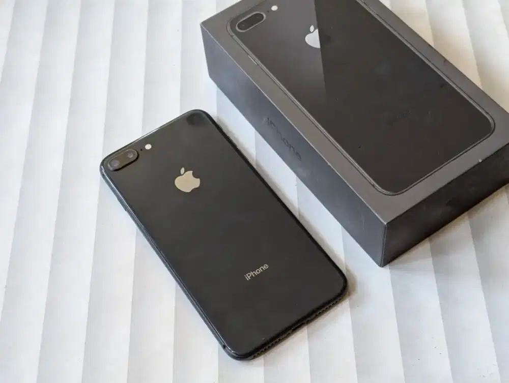 iPhone 8 Plus 64Gb ex iBox