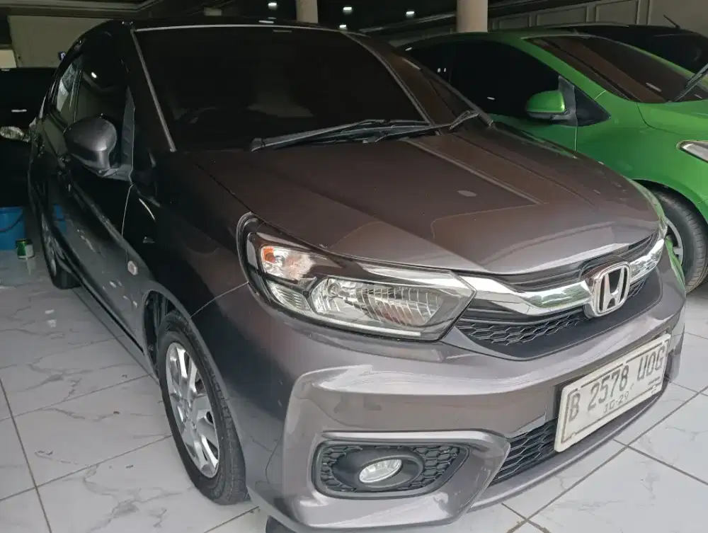 Honda Brio e at DP 7jt tahun 2019