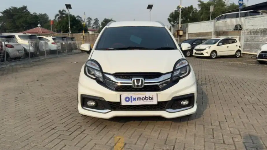 Honda Mobilio 1.5 RS Bensin-AT 2015 Putih
