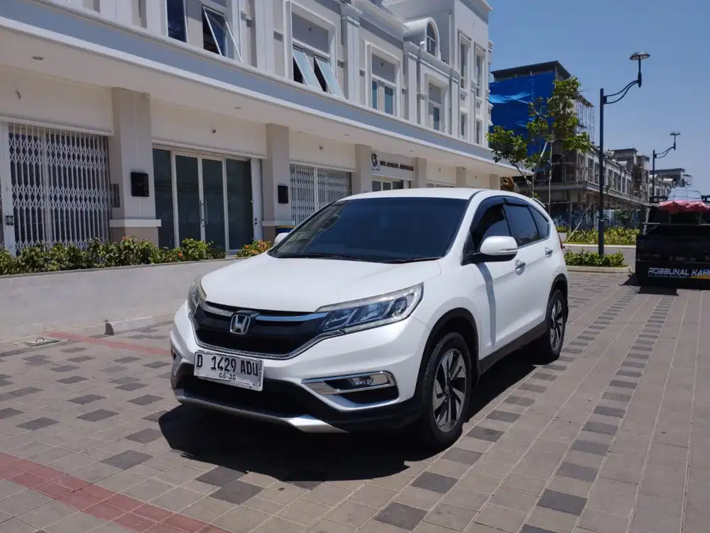 HONDA CRV 2.4 MATIC 2015 Dp 15 juta