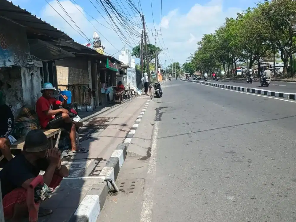 TANAH BERISI BANGUNAN DI JL BYPASS IDA BAGUS PEDUNGAN DENPASAR DEKAT PANTAI MERTASARI