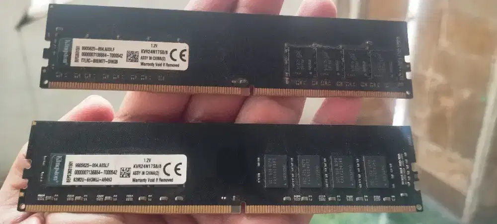 Jual DDR4 Pc 2400 16 gb 8x2 keping untuk PC