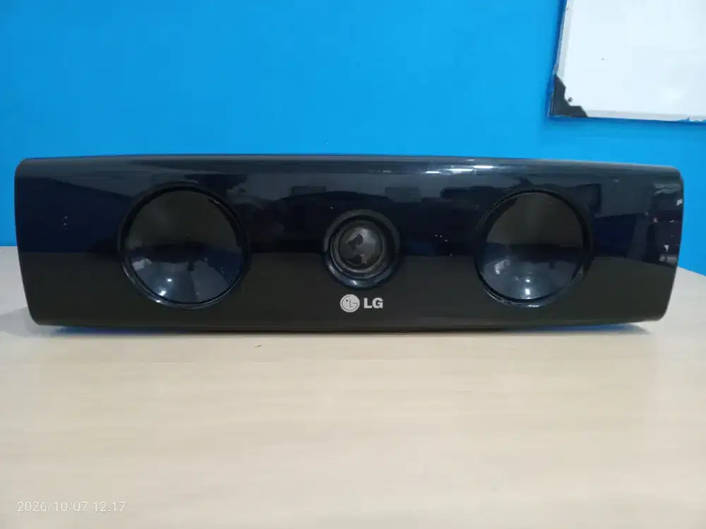 Speaker Center LG model SH93TV-C