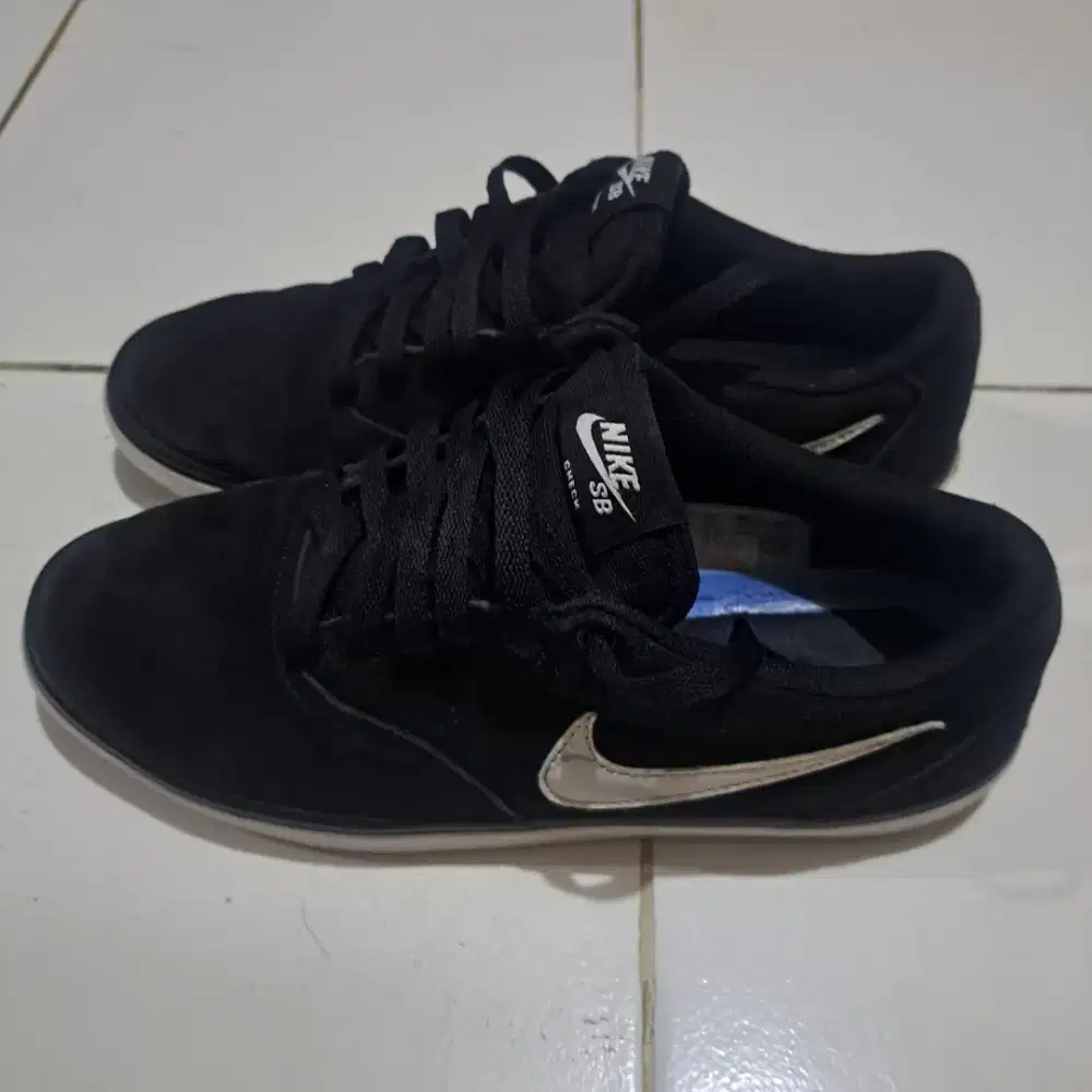 Sepatu nike sb second ori size 42