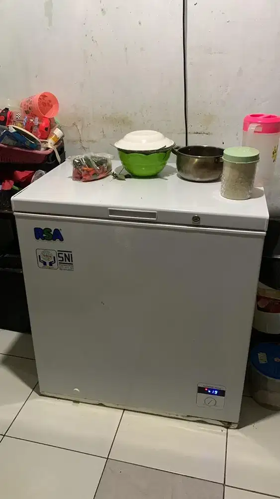 Frzeer RSA CF-210 ( 200L )