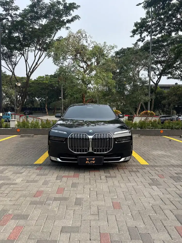 [ODO 8RB] BMW i7 xDrive60 Limousine 2024
